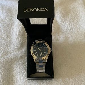 Mens silver watch with navy blue face